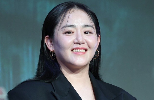 Moon Geun young