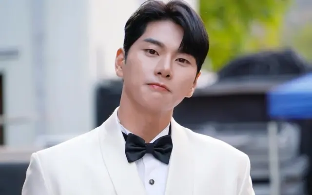 Lee Yi Kyung