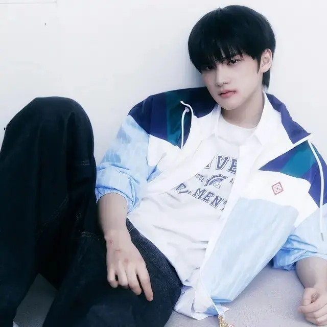 อี ยุน Nowz