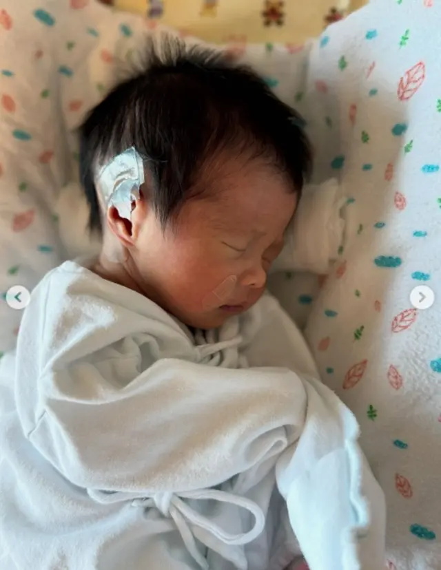 Lee si young's second child