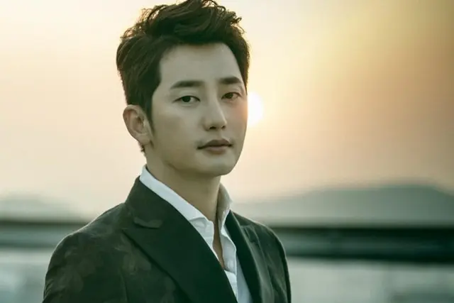 Park Si Hoo