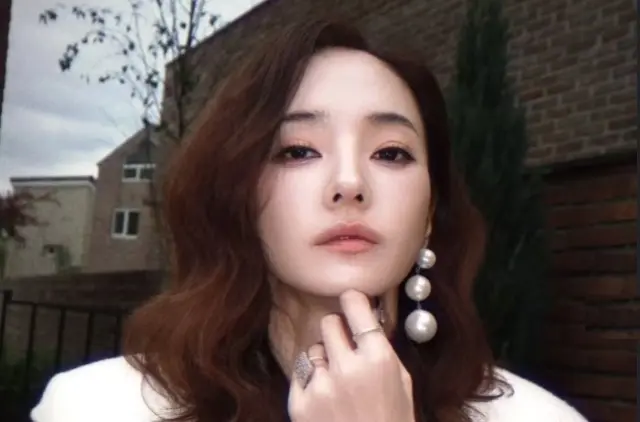 Han Chae young